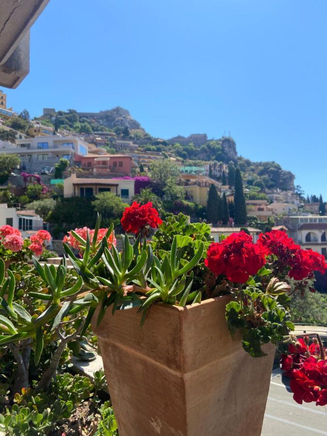 Villa Centaurea Apartment With Private Parking Taormina Ngoại thất bức ảnh