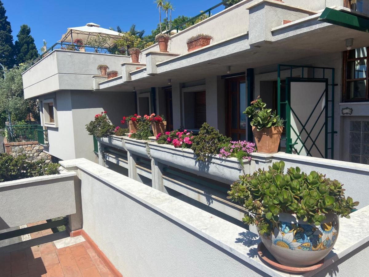 Villa Centaurea Apartment With Private Parking Taormina Ngoại thất bức ảnh