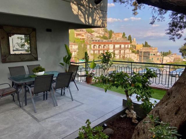 Villa Centaurea Apartment With Private Parking Taormina Ngoại thất bức ảnh